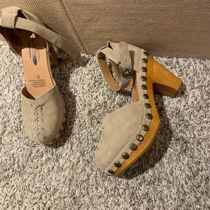 Brand New Free People Clogs